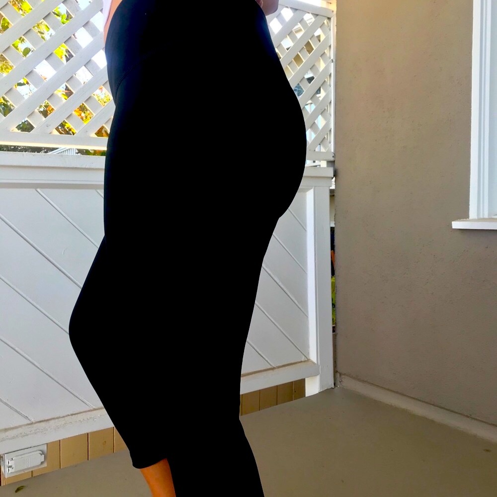 NWOT Varsity Spirit Cropped Leggings
